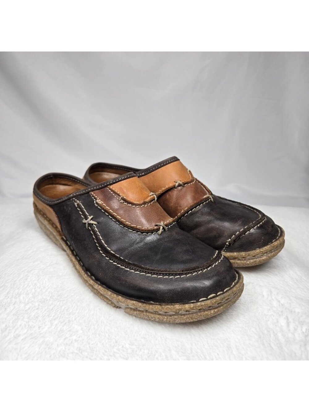 JOSEF SEIBEL Size EU 39 US 8.5 Leather Patch Mules Comfy Clogs Brown